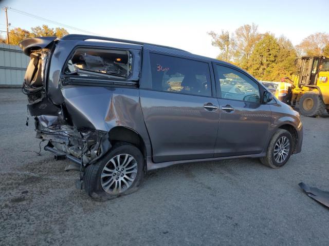 Obraz 3 z 2018 TOYOTA SIENNA XLE 2018 z VIN 5TDYZ3DCXJS919145