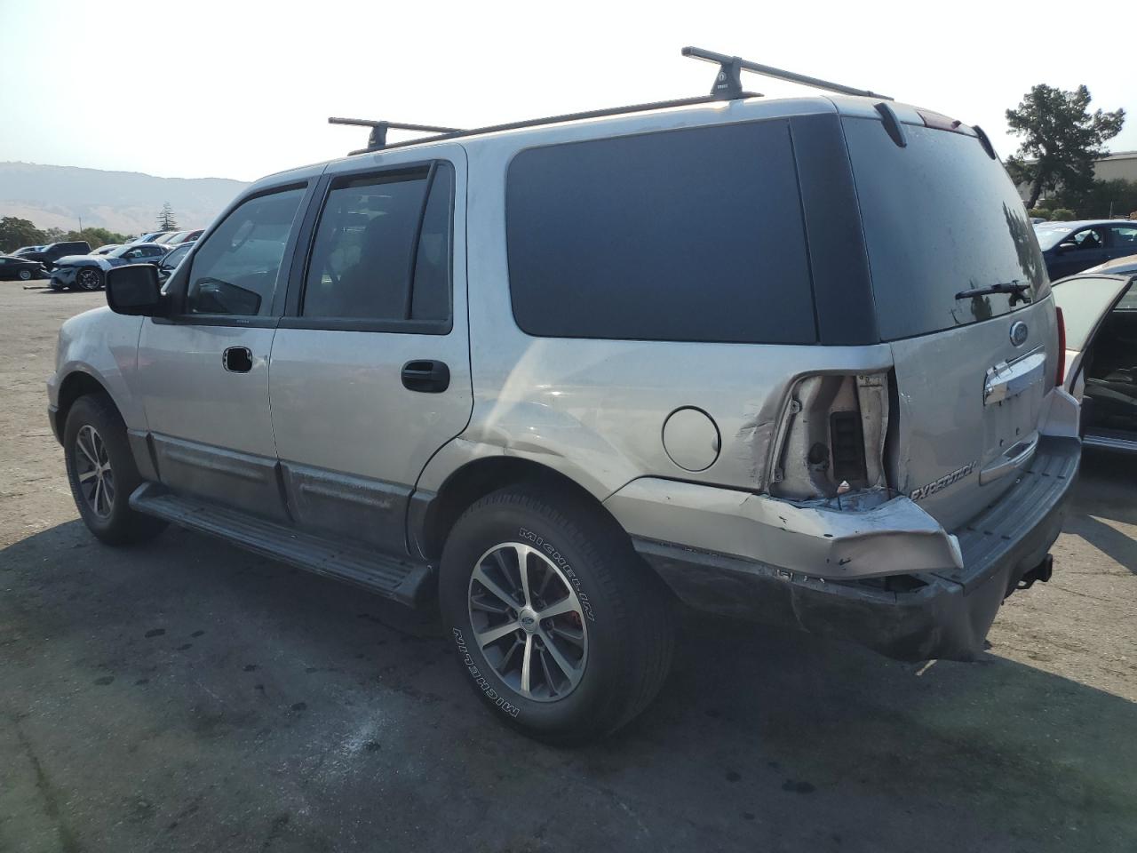 Изображение 2 2004 FORD EXPEDITION XLS 2004 с VIN 1FMRU13W74LA15340