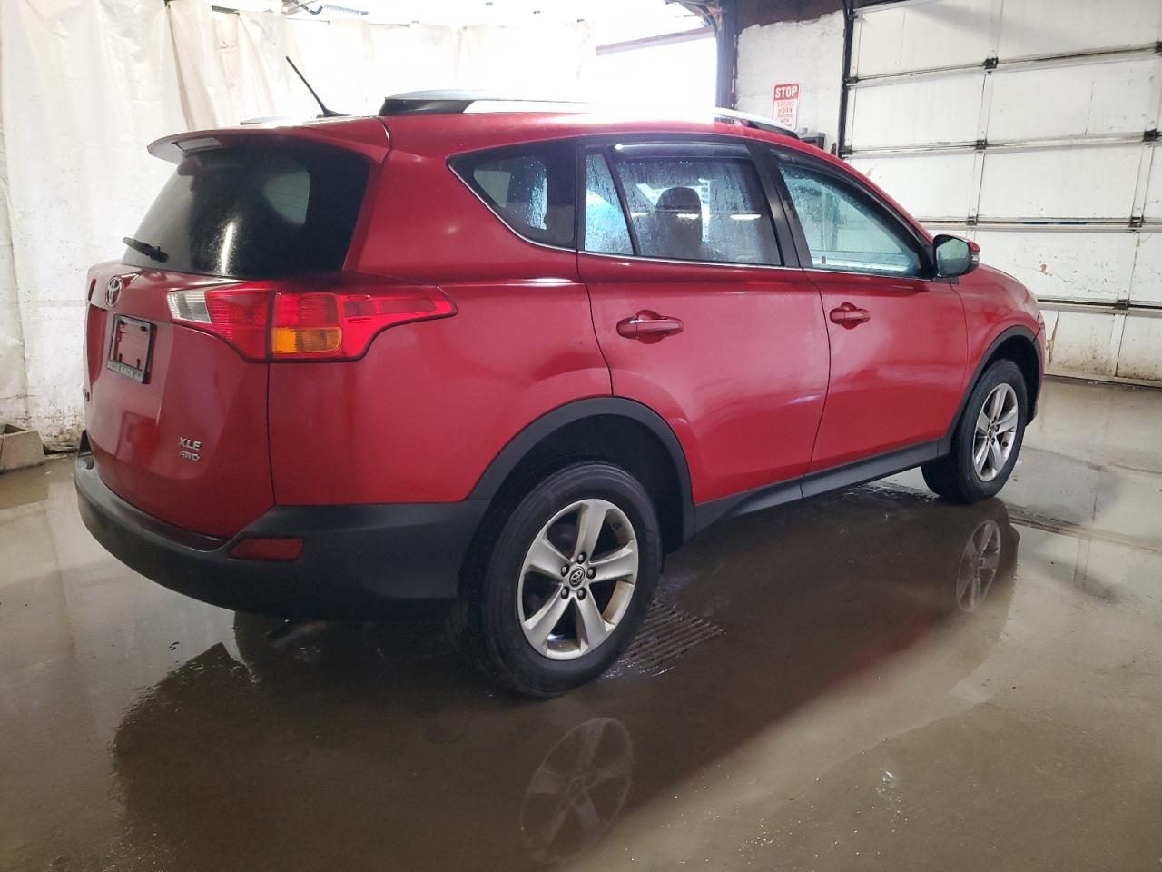 Image 3 of 2015 TOYOTA RAV4 XLE 2015 with VIN 2T3RFREV4FW282534
