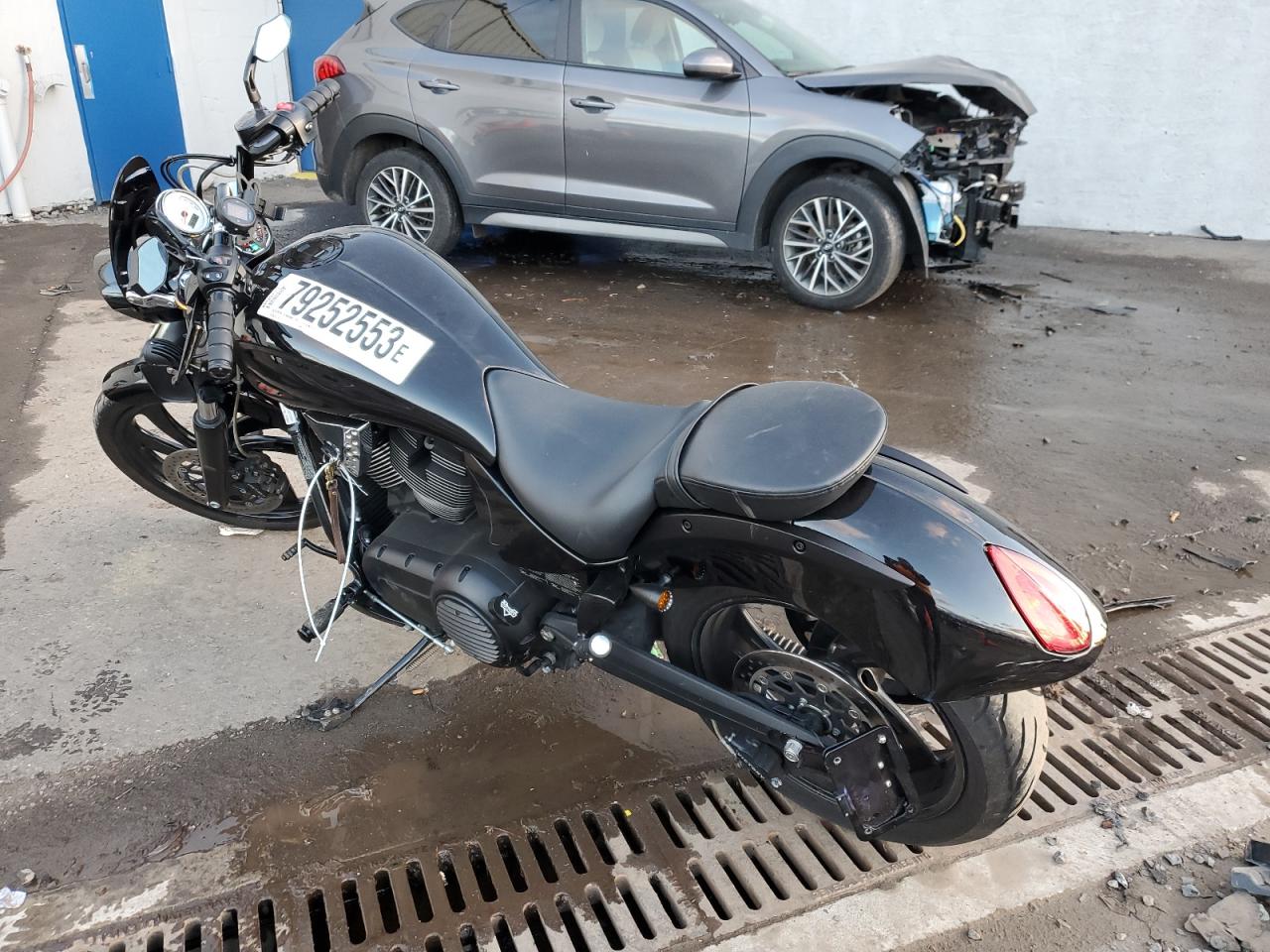 Obraz 3 z 2008 VICTORY MOTORCYCLES VEGAS 8-BALL 2008 z VIN 5VPAB26DX83001902