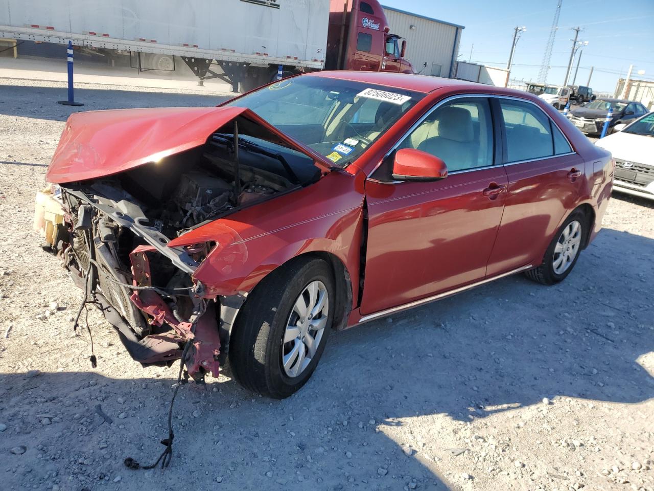 Obraz 1 z 2014 TOYOTA CAMRY L 2014 z VIN 4T4BF1FK2ER373662