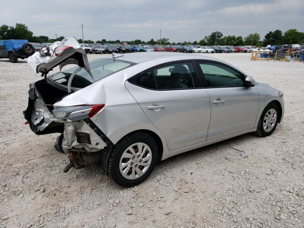 Изображение 3 2017 HYUNDAI ELANTRA SE 2017 с VIN 5NPD74LF8HH145712
