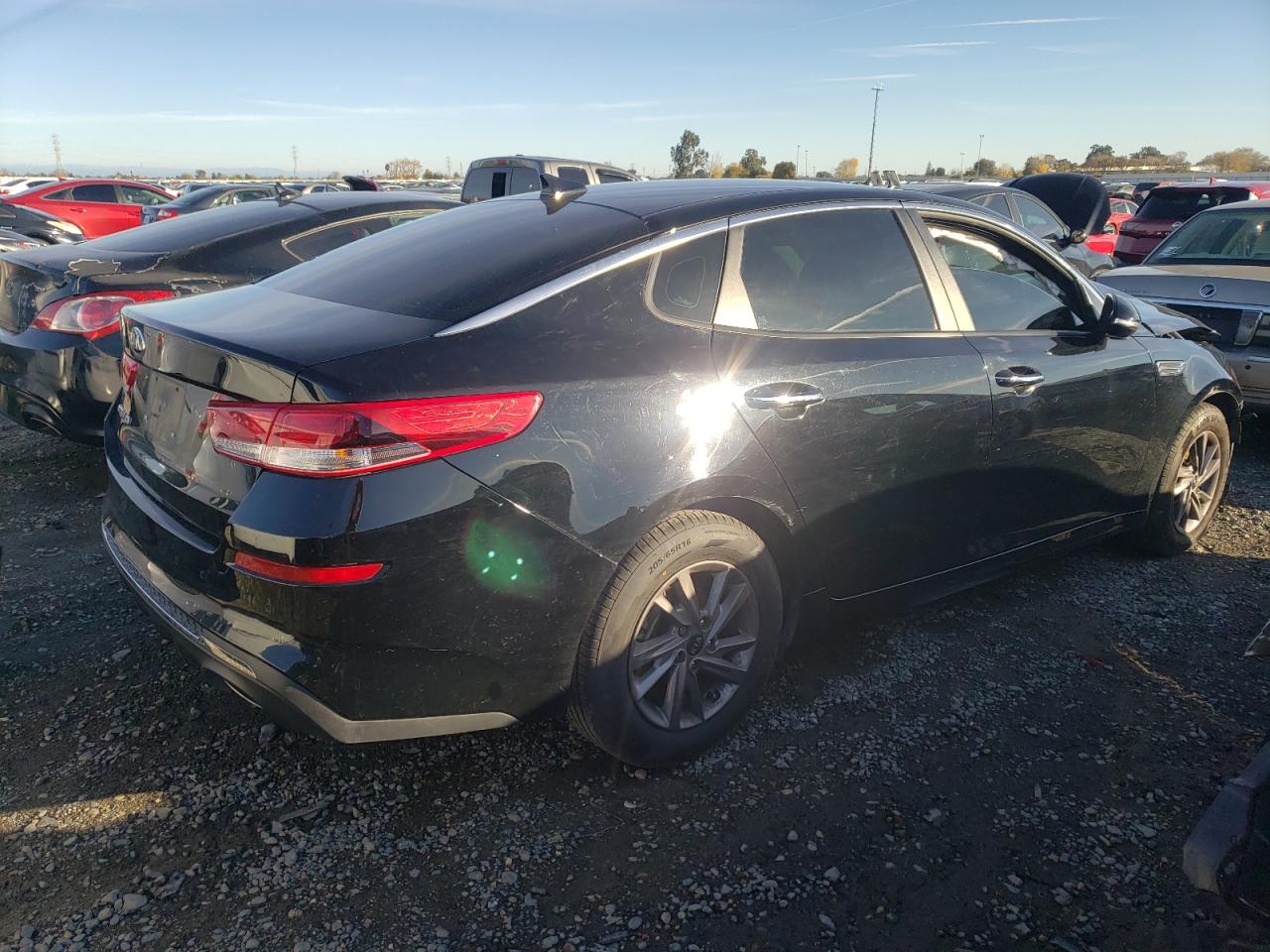 Image 3 of 2020 KIA OPTIMA LX 2020 with VIN 5XXGT4L36LG420044