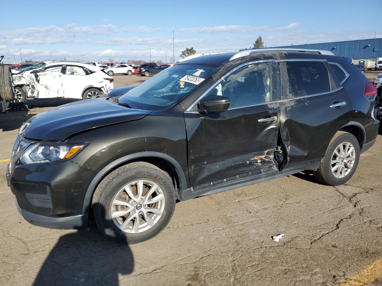 Obraz 1 z 2017 NISSAN ROGUE S 2017 z VIN KNMAT2MV8HP575320