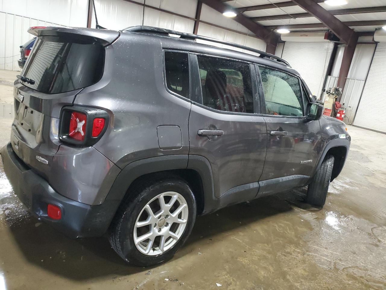 Image 3 of 2019 JEEP RENEGADE LATITUDE 2019 with VIN ZACNJBBB9KPK72389