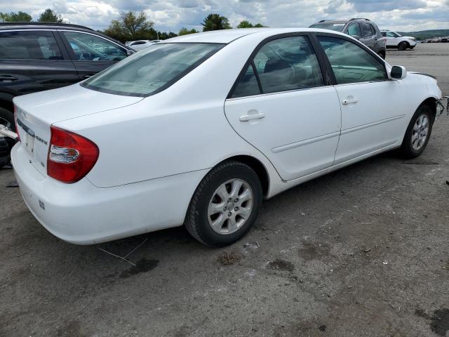 Image 3 of 2004 TOYOTA CAMRY LE 2004 with VIN JTDBF32K740155108
