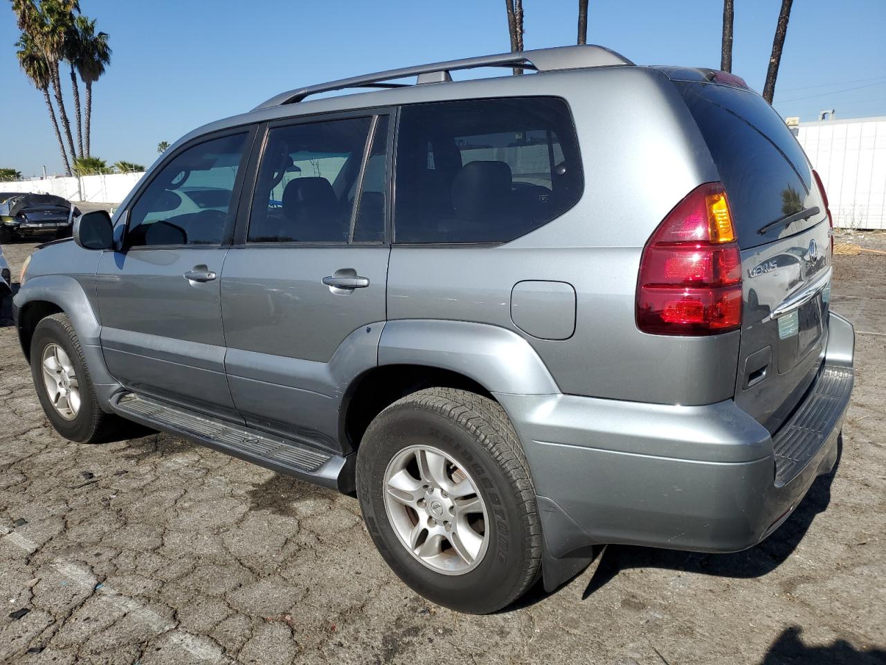 Изображение 2 2005 LEXUS GX 470 2005 с VIN JTJBT20X950083036