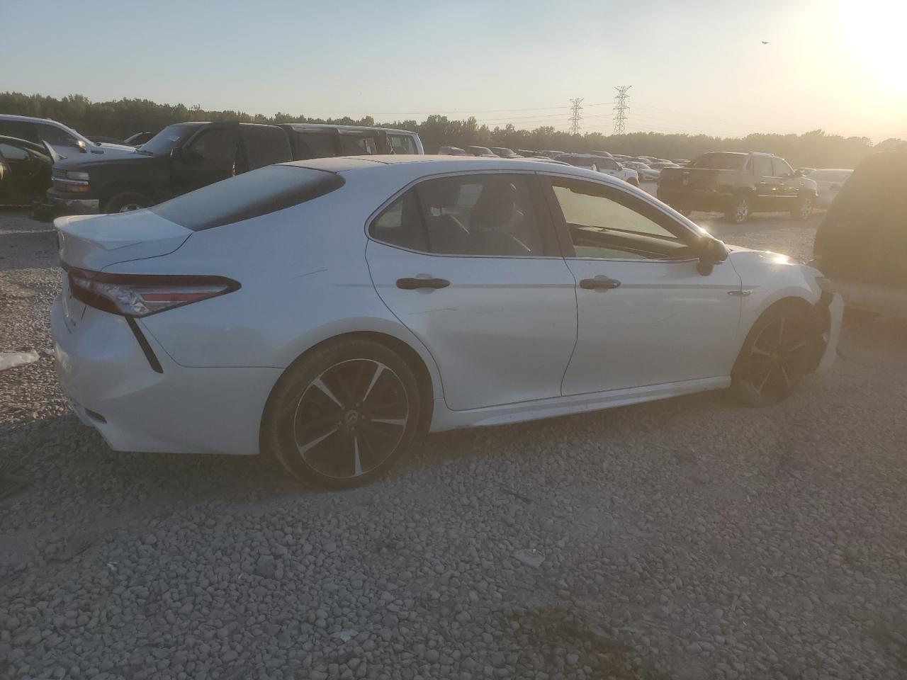 Obraz 3 z 2018 TOYOTA CAMRY XSE 2018 z VIN 4T1B61HK6JU133192