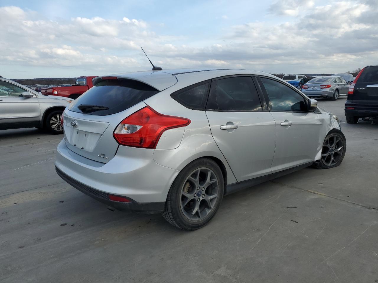 Image 3 of 2014 FORD FOCUS SE 2014 with VIN 1FADP3K22EL327928