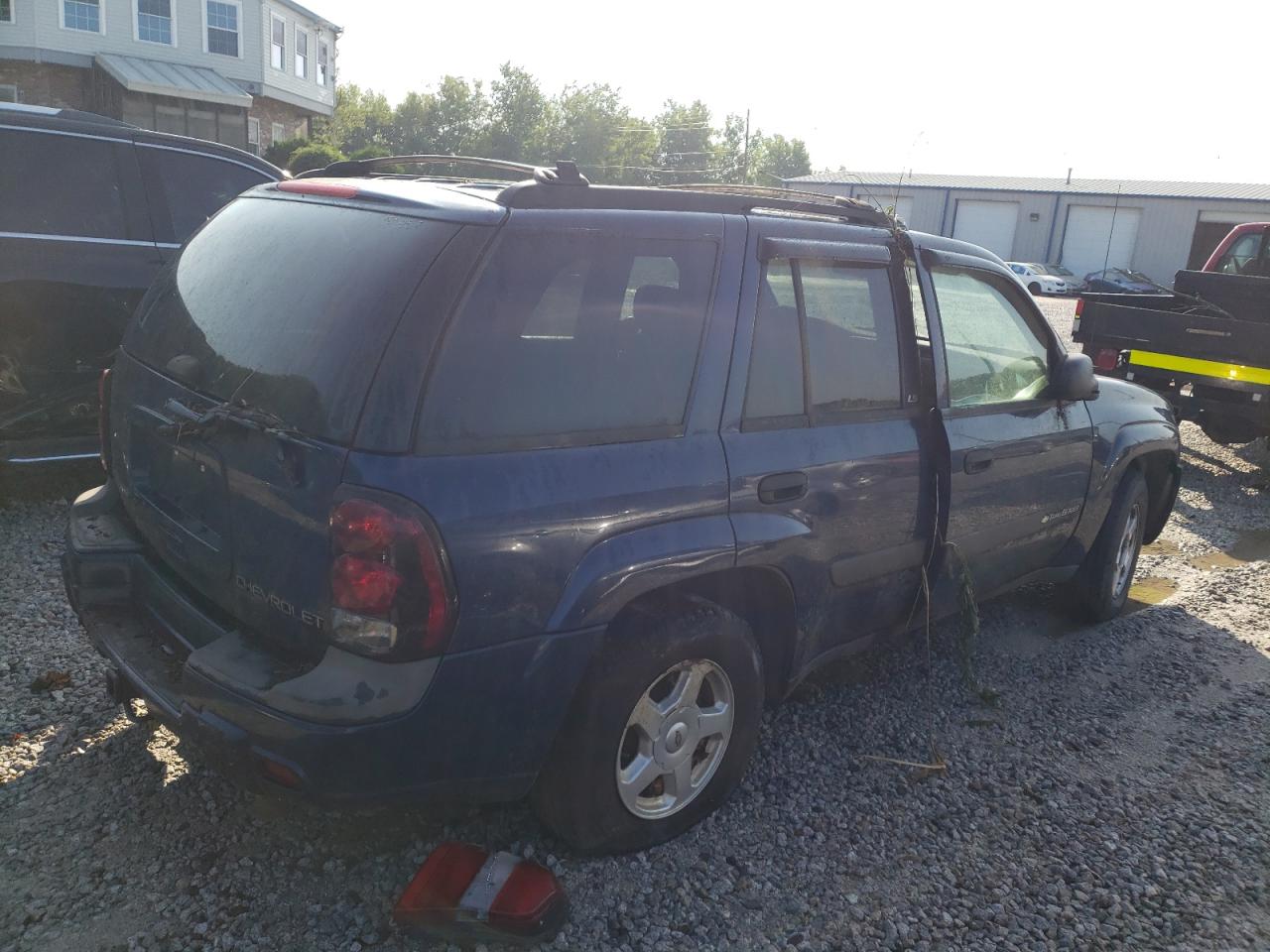 Image 3 of 2003 CHEVROLET TRAILBLAZER  2003 with VIN 1GNDT13S032168748