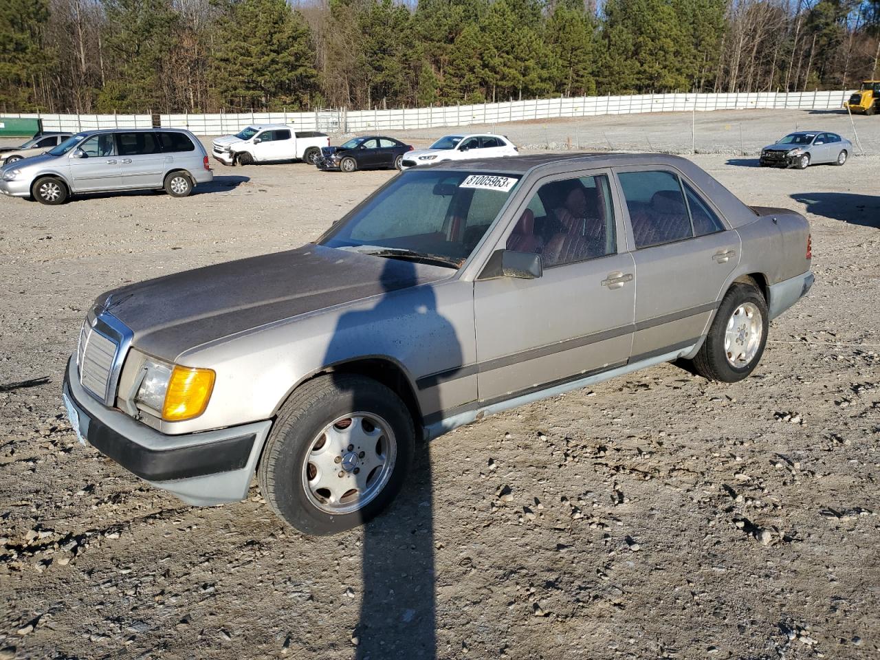 Image 1 of 1988 MERCEDES-BENZ 300 E 1988 with VIN WDBEA30D7JA631541