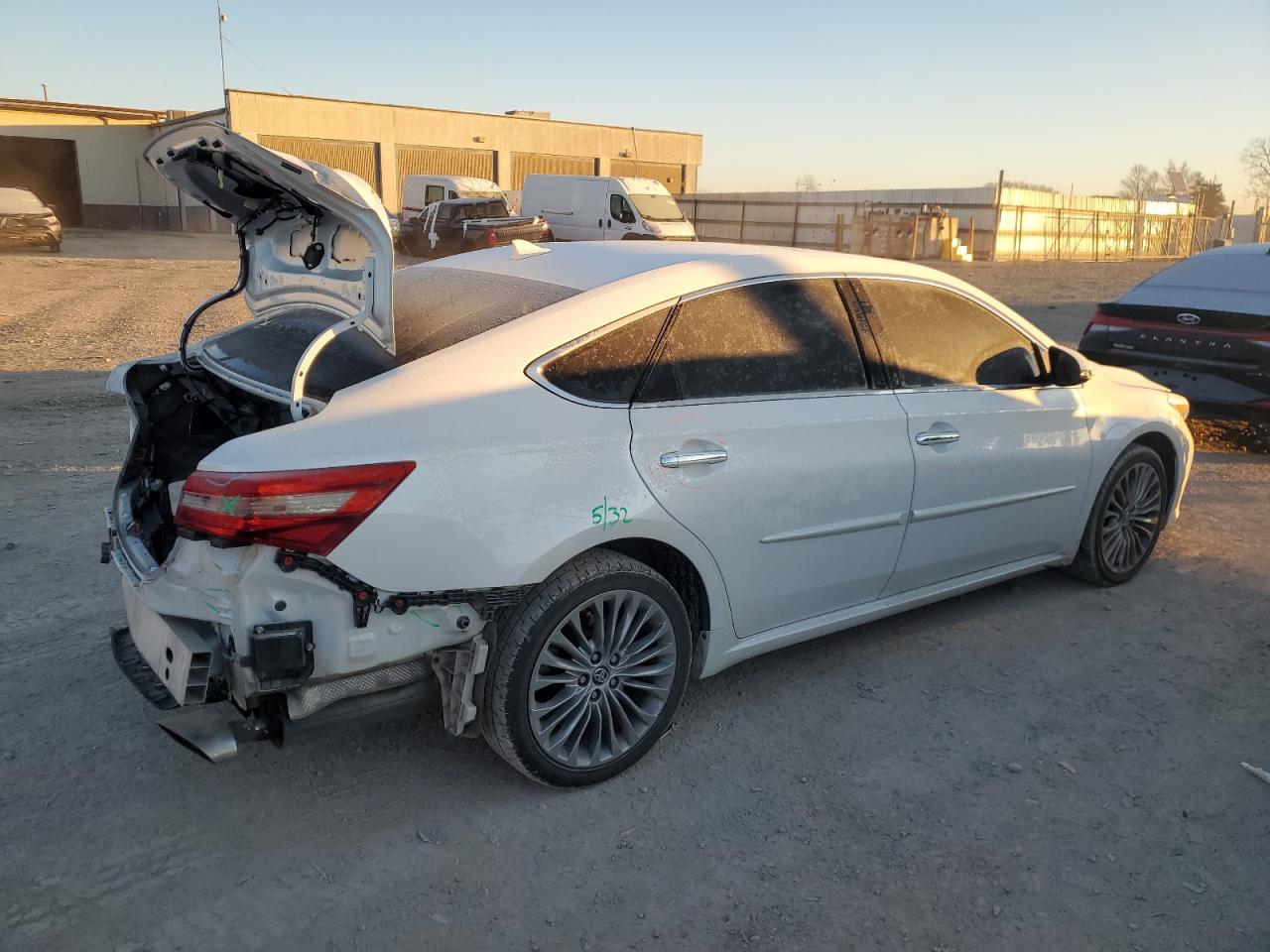 Obraz 3 z 2016 TOYOTA AVALON XLE 2016 z VIN 4T1BK1EBXGU200952