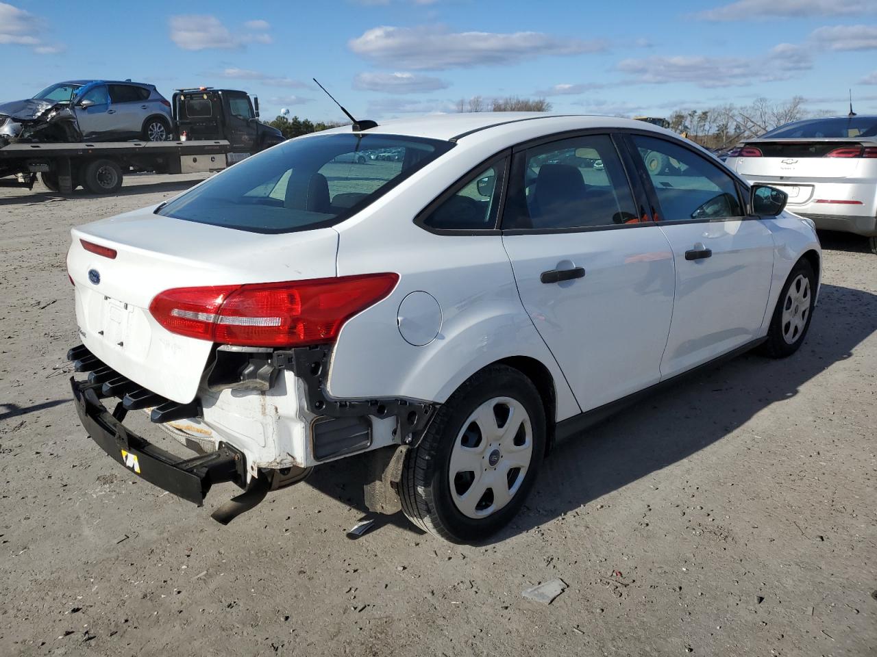 Obraz 3 z 2015 FORD FOCUS S 2015 z VIN 1FADP3E27FL339411