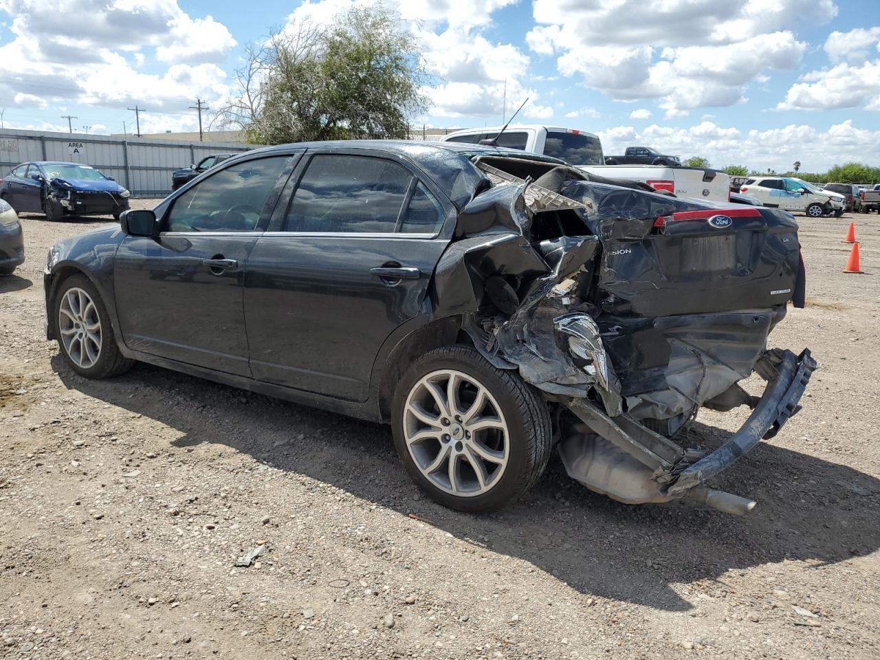 Image 2 of 2012 FORD FUSION SE 2012 with VIN 3FAHP0HG3CR414013