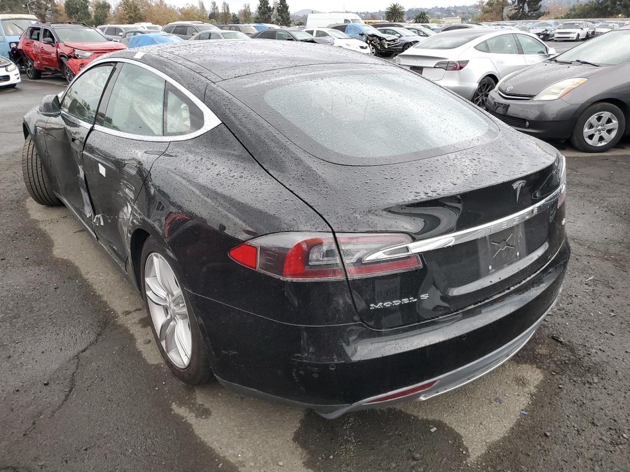 Изображение 2 2013 TESLA MODEL S  2013 с VIN 5YJSA1CN3DFP27840