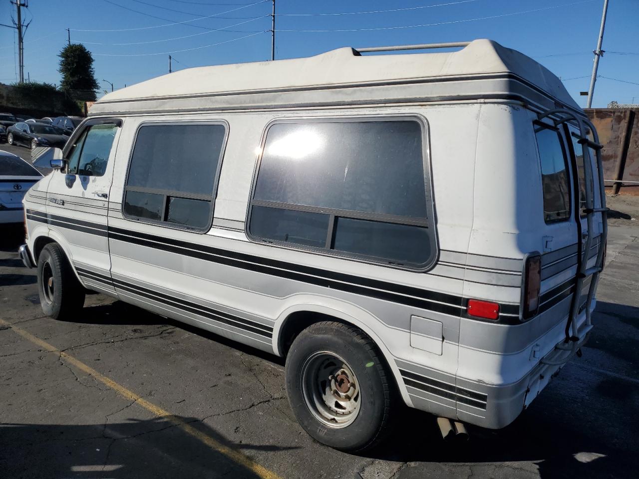 Obraz 2 z 1989 DODGE RAM VAN B250 1989 z VIN 2B7HB21Y5KK351372