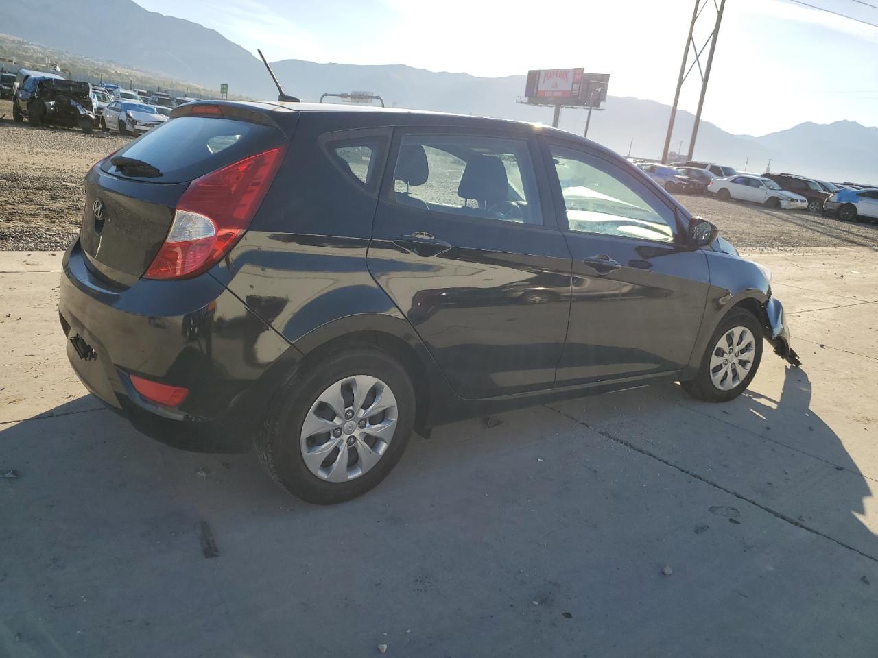 Image 3 of Hyundai Accent Se 2017 with VIN KMHCT5AE1HU355092