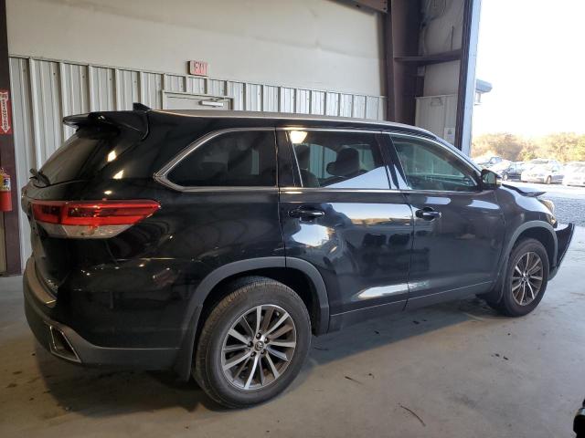 Image 3 of 2019 TOYOTA HIGHLANDER SE 2019 with VIN 5TDJZRFH0KS598683