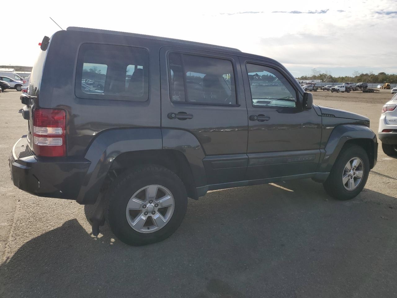 Image 3 of 2011 JEEP LIBERTY SPORT 2011 with VIN 1J4PN2GK7BW555217