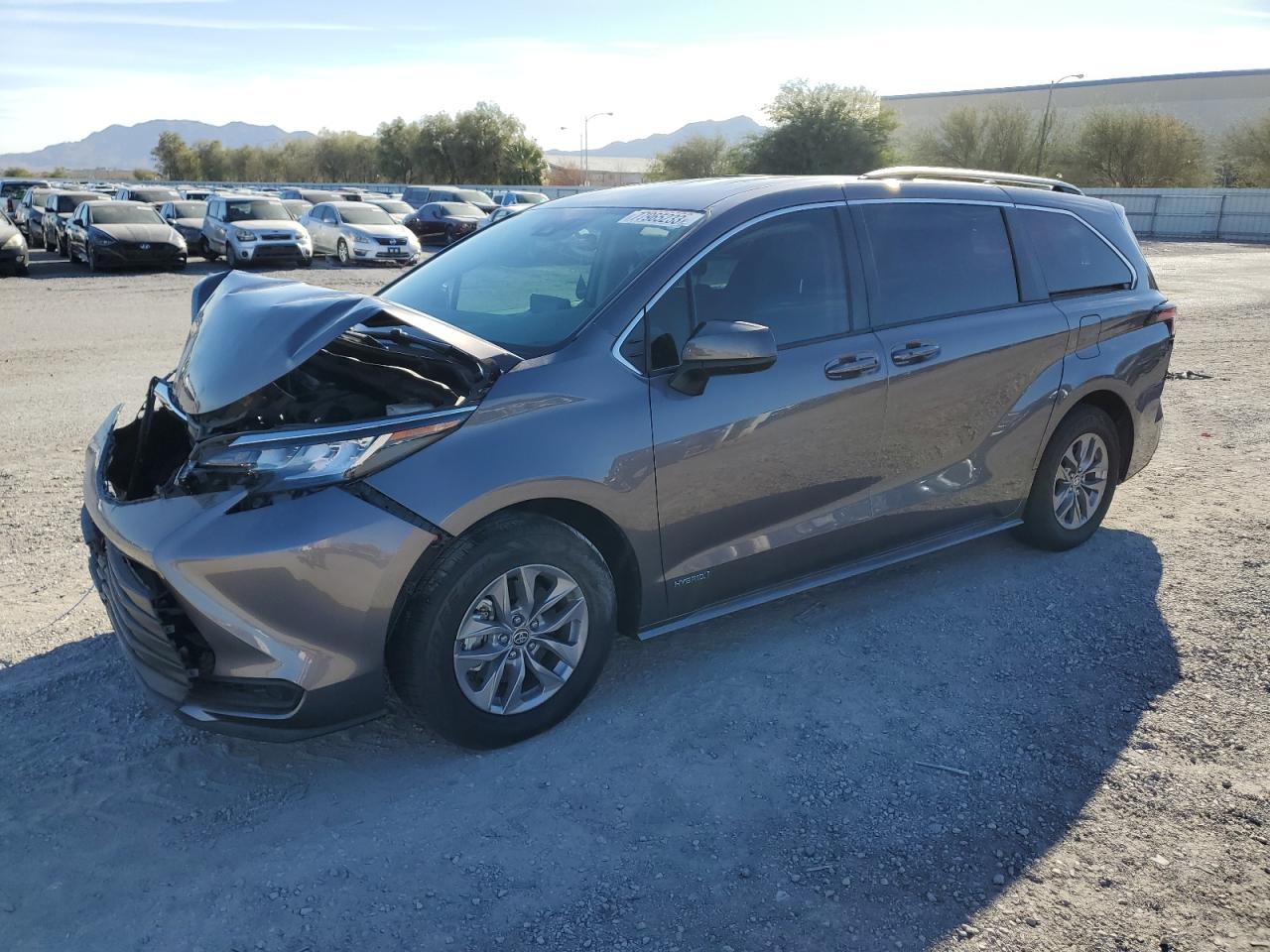 2021 TOYOTA SIENNA LE 2021 image