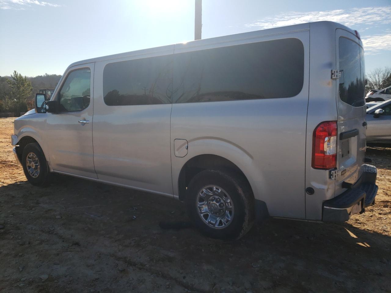 Image 2 of 2016 NISSAN NV 3500 S 2016 with VIN 5BZAF0AA2GN852261