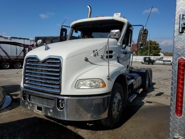 Image 2 of 2016 MACK 600 CXU600 2016 with VIN 1M1AW09Y9GM058381