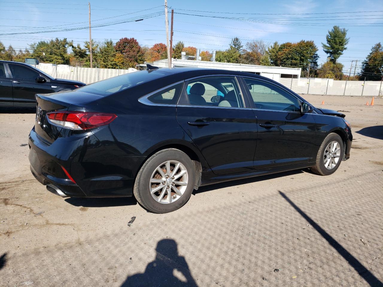 Изображение 3 2018 HYUNDAI SONATA SE 2018 с VIN 5NPE24AF9JH705782