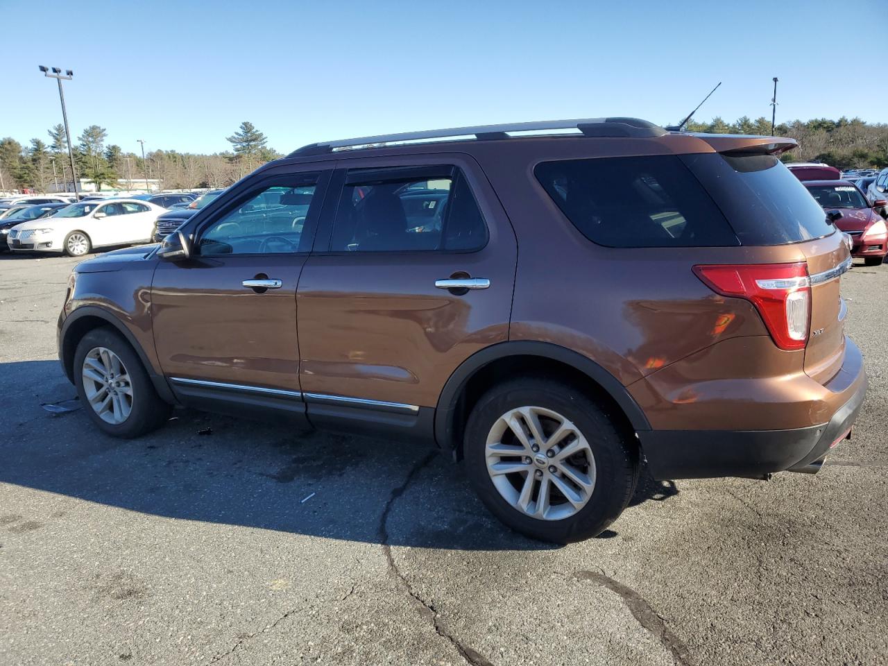 Obraz 2 z 2011 FORD EXPLORER XLT 2011 z VIN 1FMHK8D82BGA68902