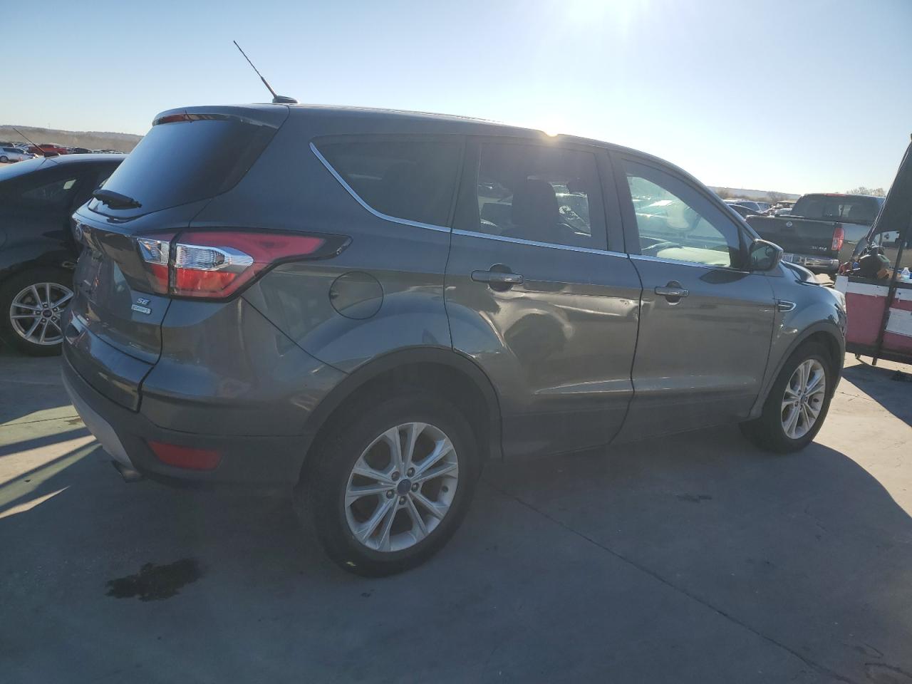 Изображение 3 2017 FORD ESCAPE SE 2017 с VIN 1FMCU0GD6HUE94147