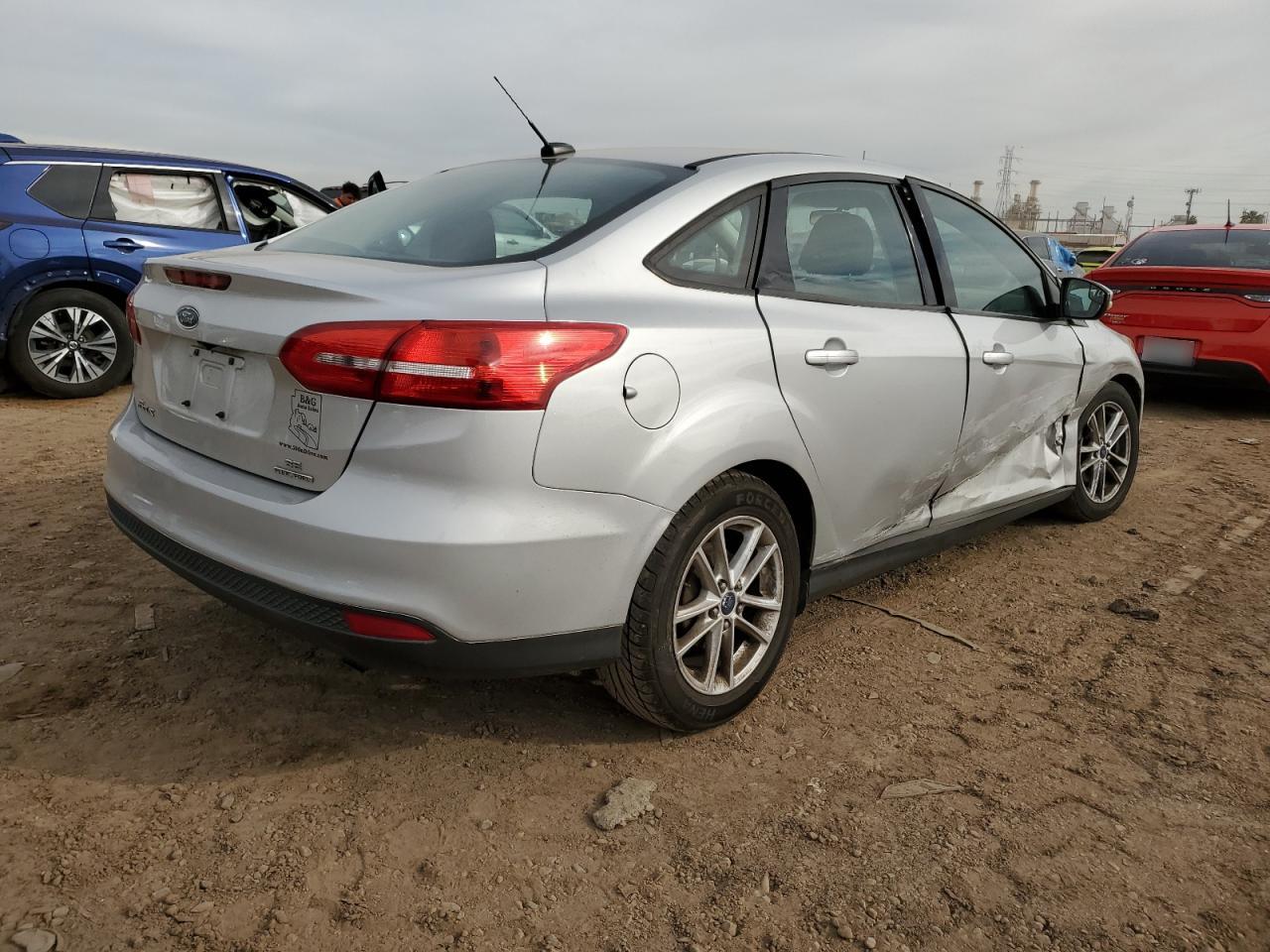 Obraz 3 z 2015 FORD FOCUS SE 2015 z VIN 1FADP3F27FL242904