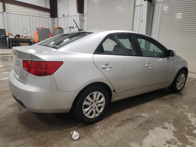 Obraz 3 z 2010 KIA FORTE EX 2010 z VIN KNAFU4A27A5175658