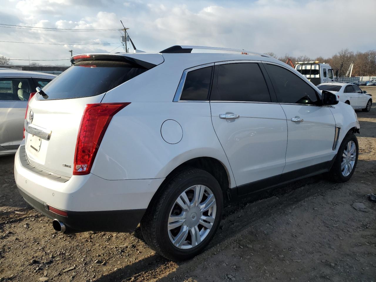 Image 3 of 2014 CADILLAC SRX LUXURY COLLECTION 2014 with VIN 3GYFNEE31ES681551