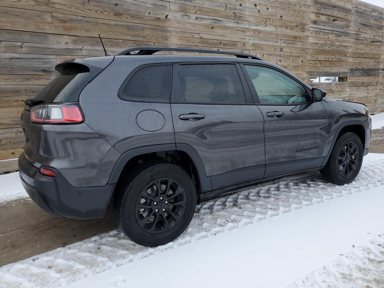 Image 3 of 2023 JEEP CHEROKEE ALTITUDE LUX 2023 with VIN 1C4PJMMBXPD110328