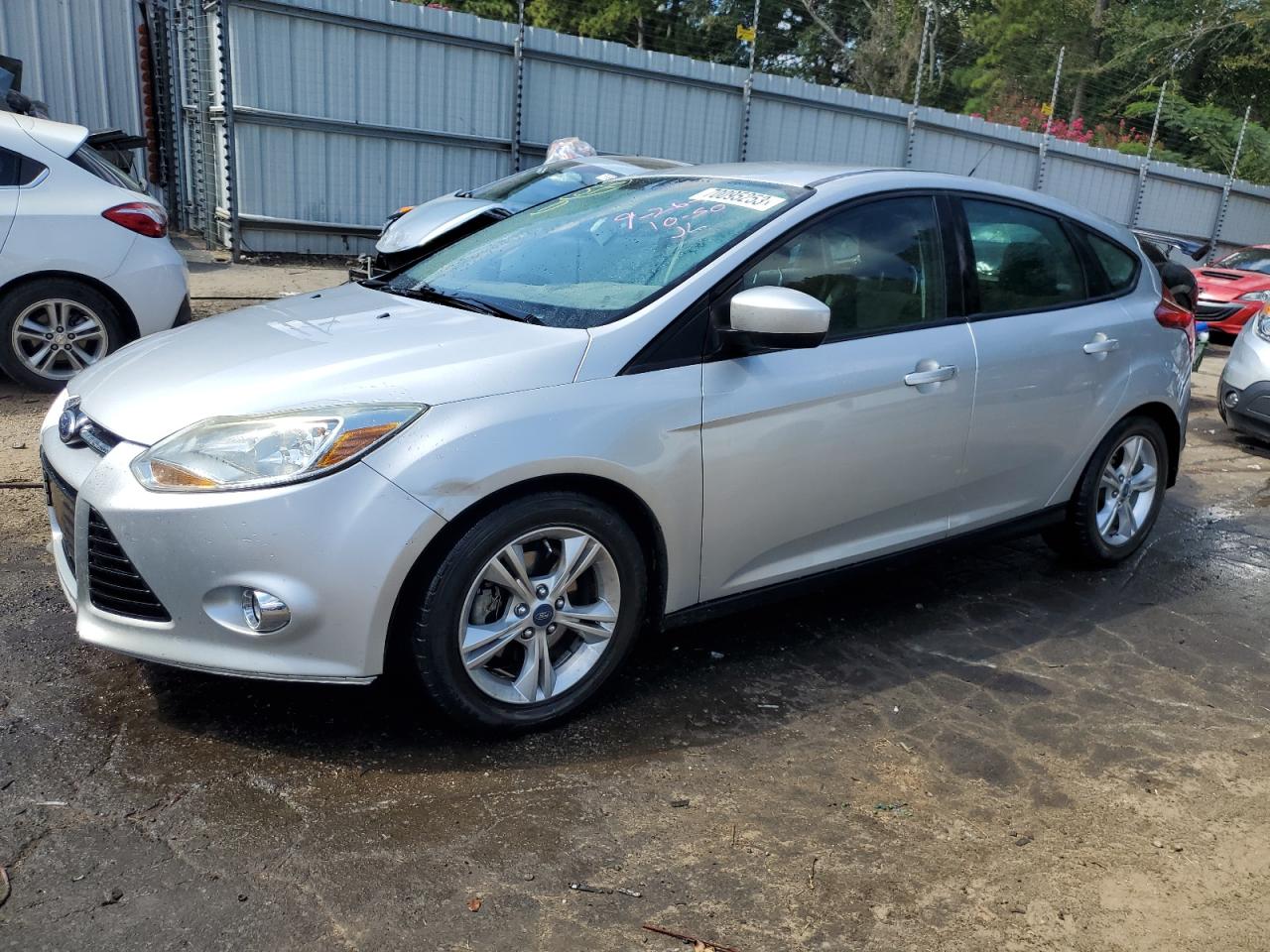 Image 1 of 2012 FORD FOCUS SE 2012 with VIN 1FAHP3K25CL125597