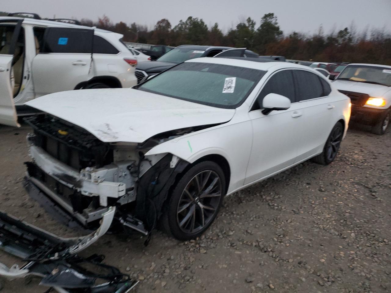 2018 VOLVO S90 T5 MOMENTUM 2018 image