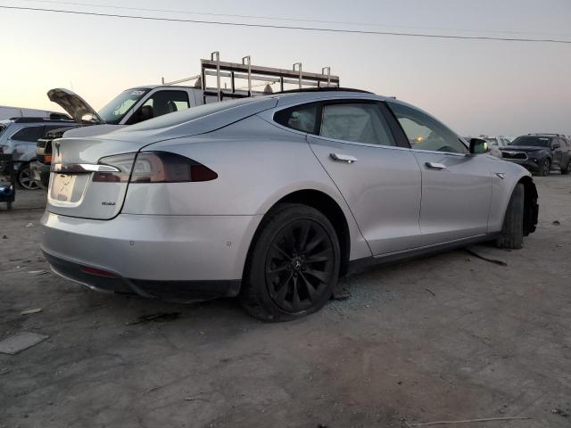 Obraz 3 z 2015 TESLA MODEL S 85D 2015 z VIN 5YJSA1H25FFP78385