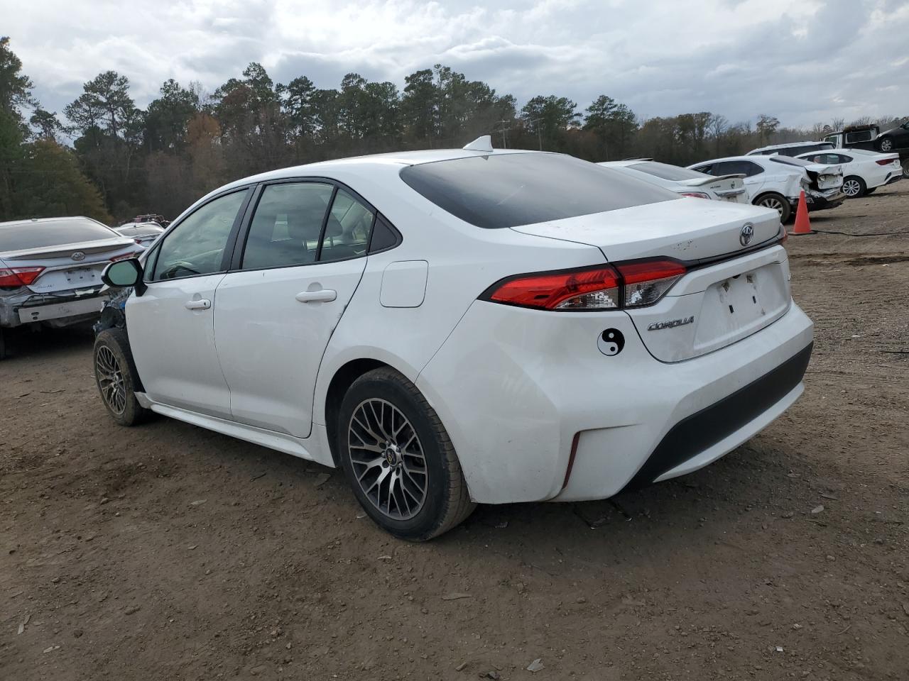 Obraz 2 z 2020 TOYOTA COROLLA LE 2020 z VIN JTDEPRAE7LJ005176