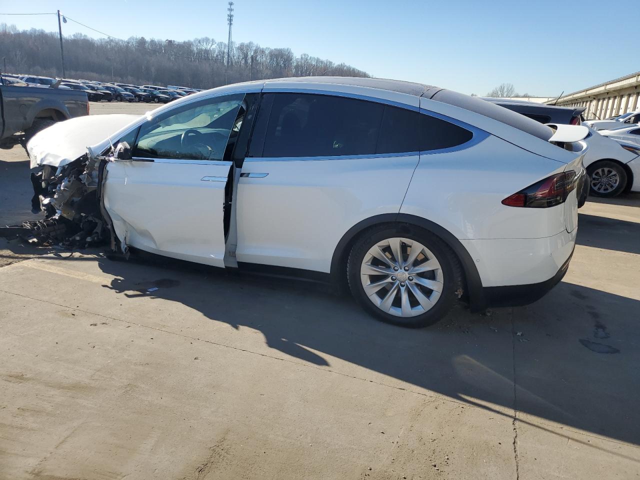Изображение 2 2019 TESLA MODEL X  2019 с VIN 5YJXCDE27KF180699