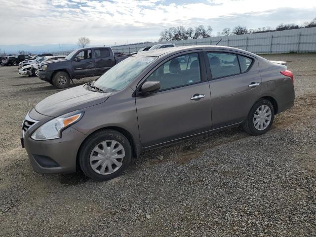 Obraz 1 z 2015 NISSAN VERSA S 2015 z VIN 3N1CN7AP4FL955787
