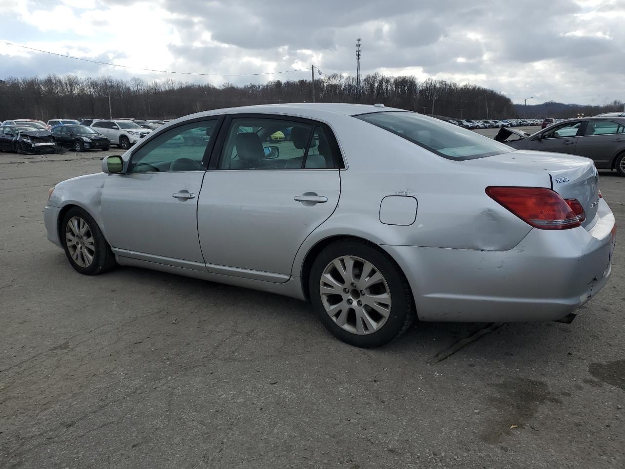 Obraz 2 z 2009 TOYOTA AVALON XL 2009 z VIN 4T1BK36B89U328216