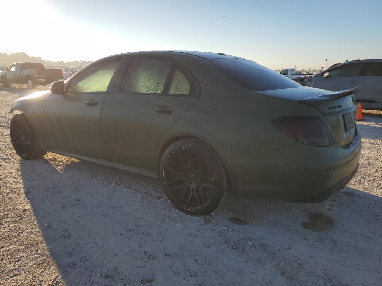 Изображение 2 2017 MERCEDES-BENZ E 300 2017 с VIN WDDZF4JB5HA165163