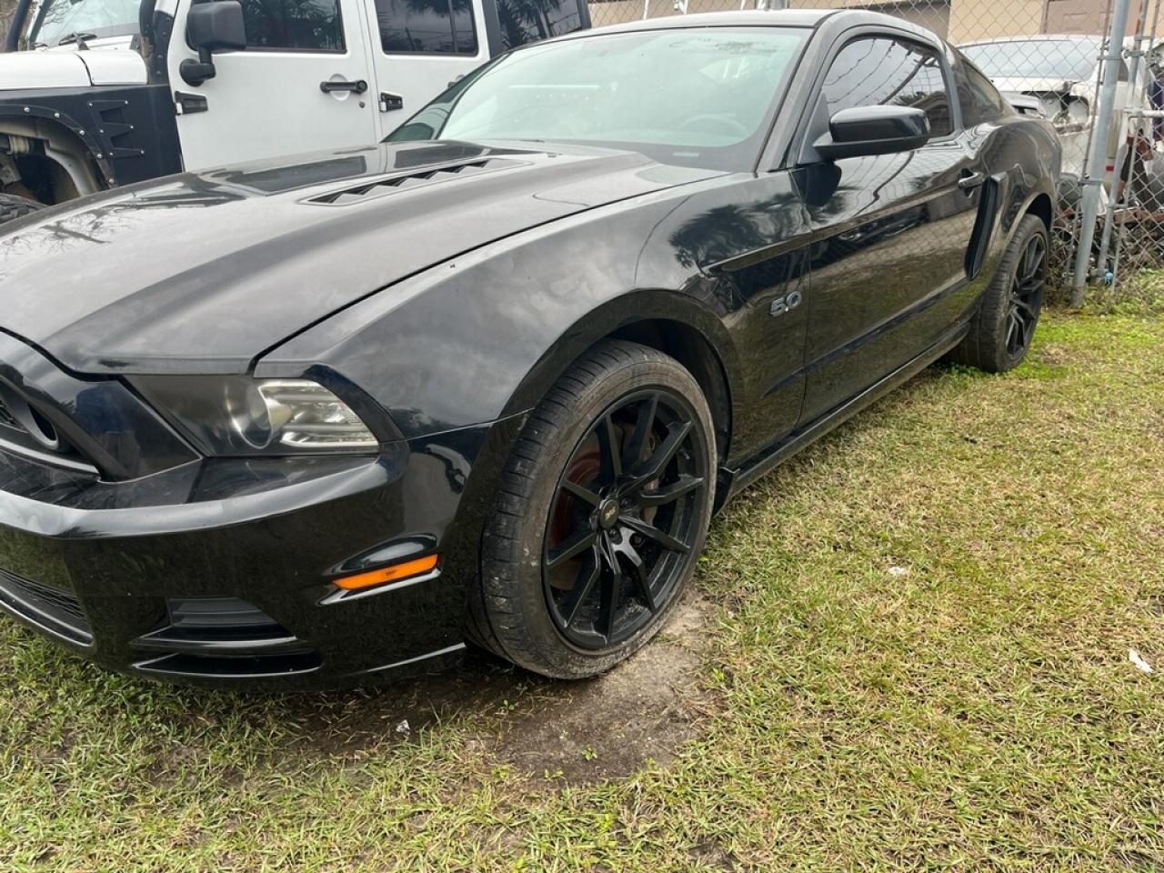 Image 2 of 2013 FORD MUSTANG GT 2013 with VIN 1ZVBP8CF2D5277872