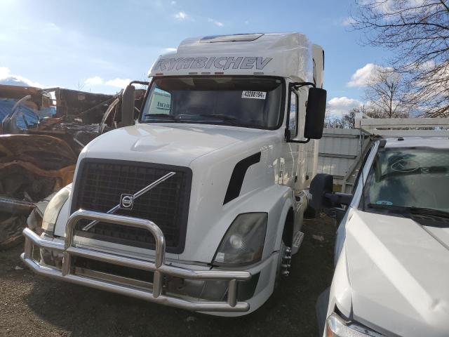 Изображение 2 2013 VOLVO VN VNL 2013 с VIN 4V4NC9EH1DN140300