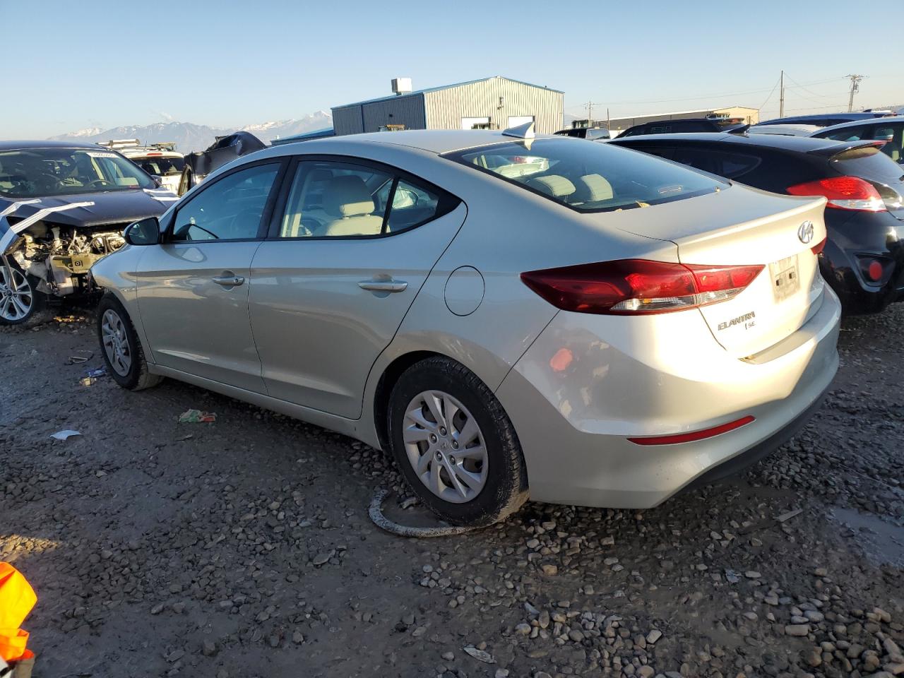 Изображение 2 2017 HYUNDAI ELANTRA SE 2017 с VIN 5NPD74LF1HH089659