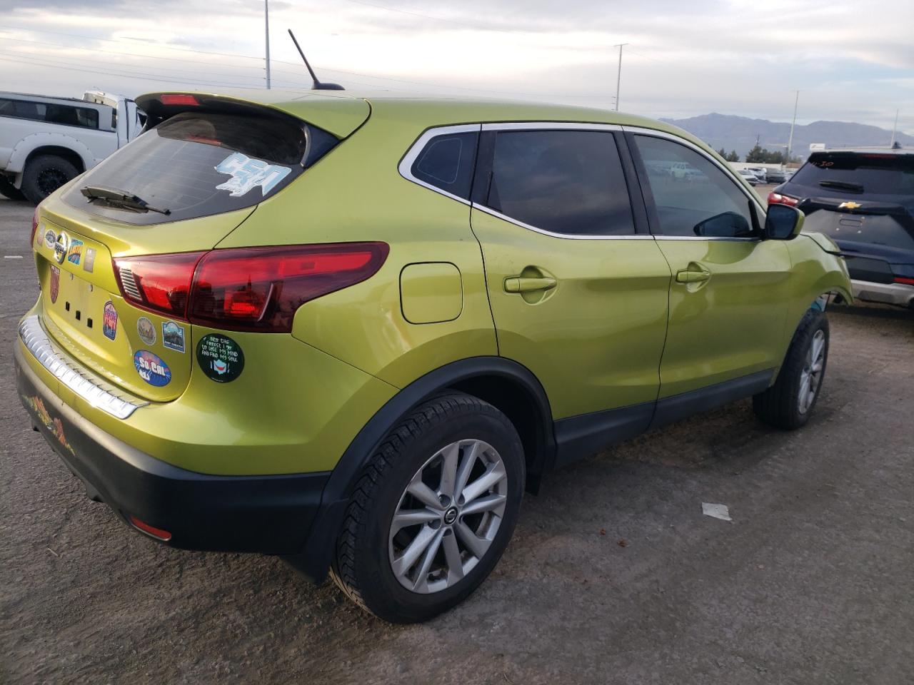 Image 3 of 2017 NISSAN ROGUE SPORT S 2017 with VIN JN1BJ1CPXHW009353