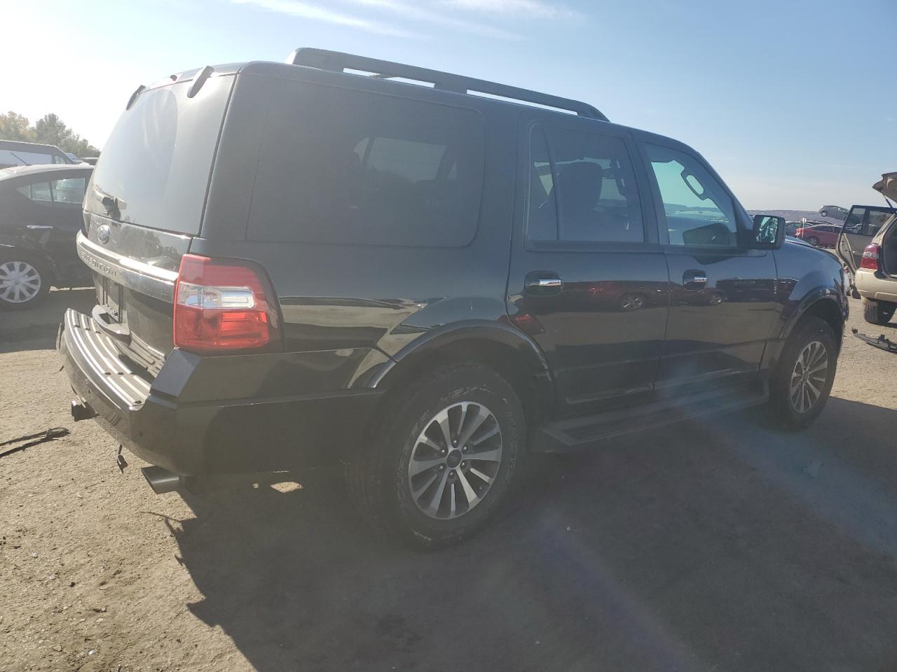 Obraz 3 z 2017 FORD EXPEDITION XLT 2017 z VIN 1FMJU1HT0HEA17677