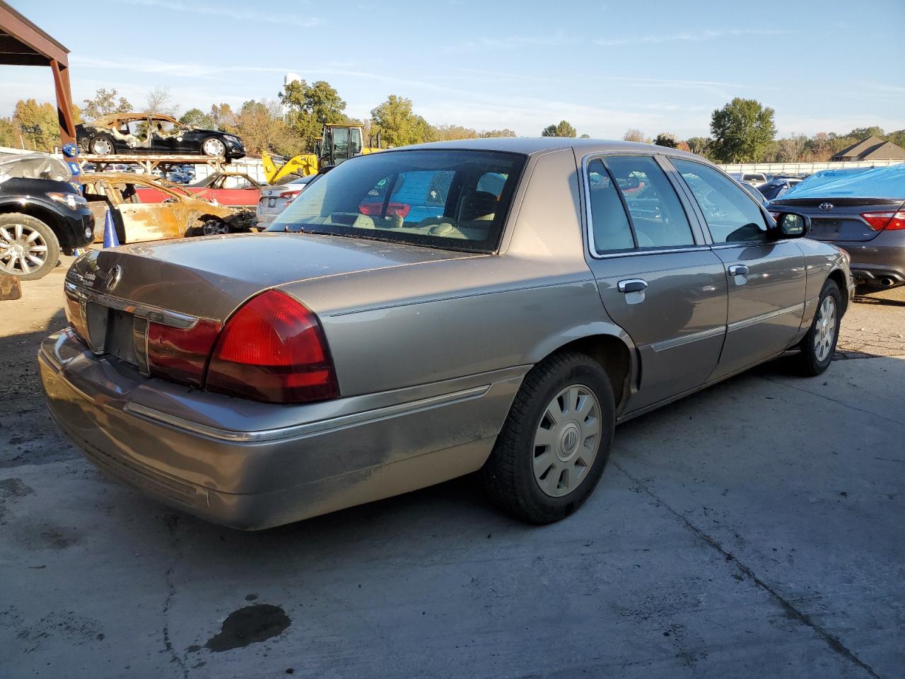 Image 3 of 2004 MERCURY GRAND MARQUIS LS 2004 with VIN 2MEFM75W24X675701