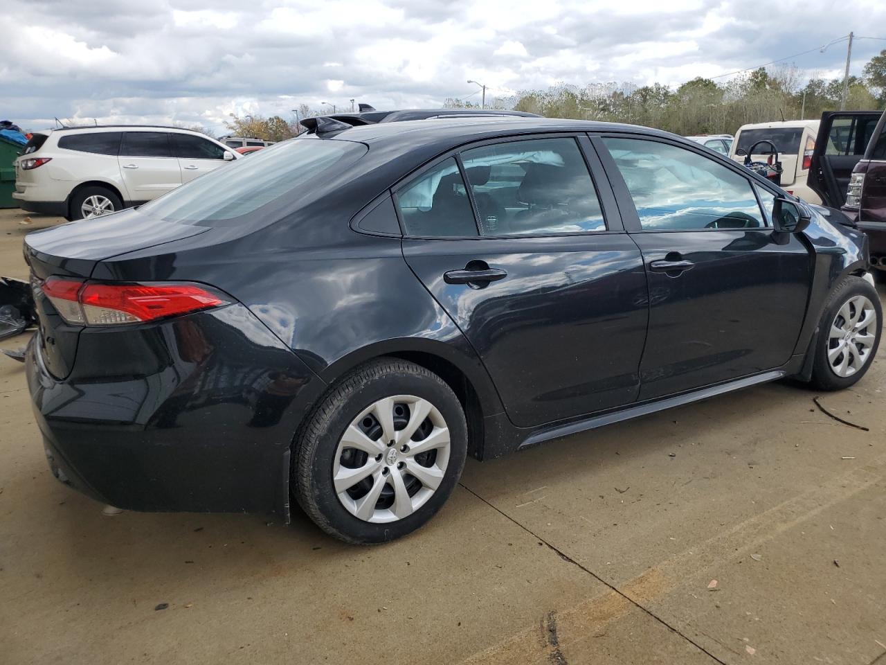 Изображение 3 2022 TOYOTA COROLLA LE 2022 с VIN 5YFEPMAE3NP282635
