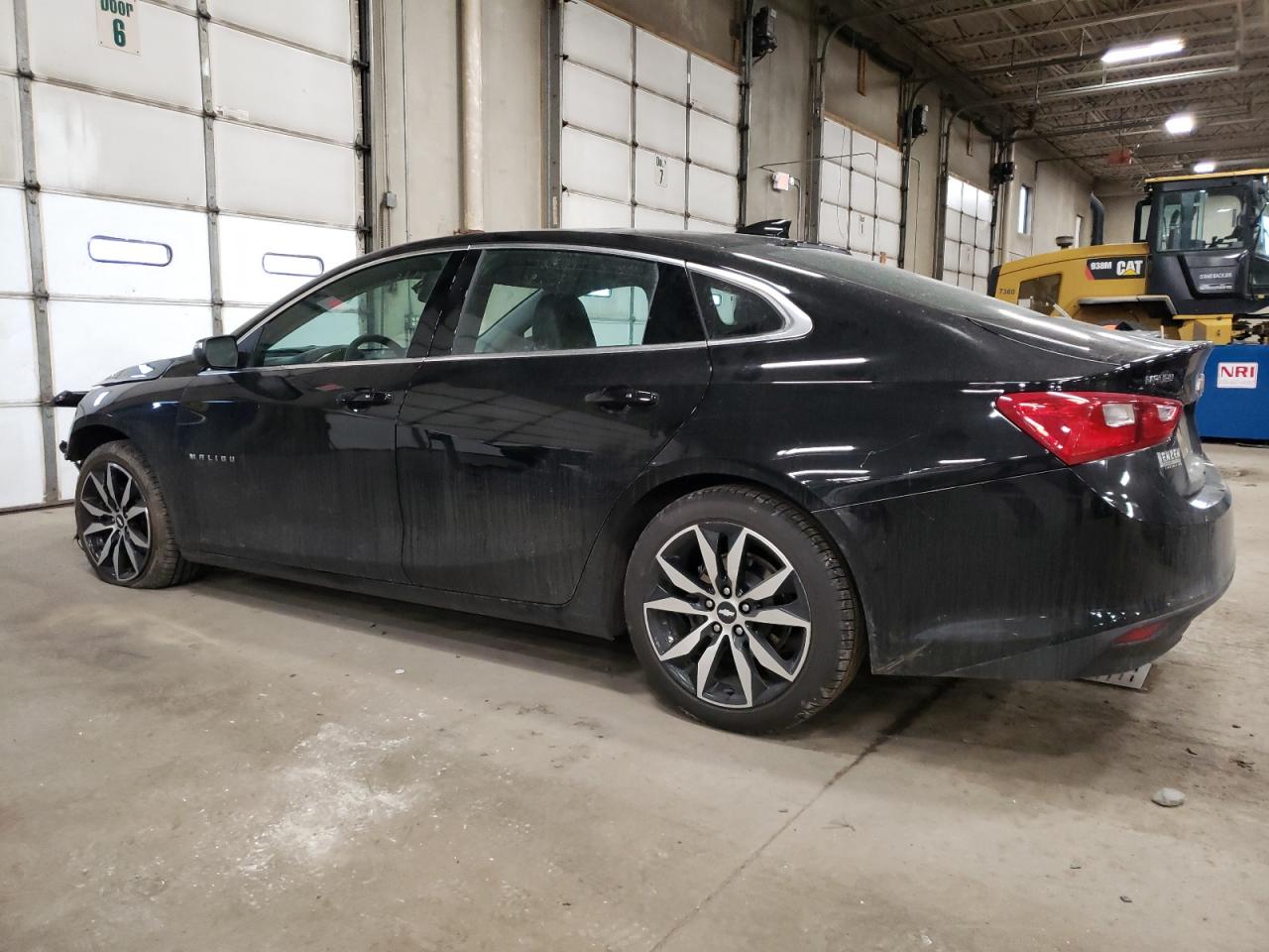Изображение 2 2018 CHEVROLET MALIBU LT 2018 с VIN 1G1ZD5ST2JF276140