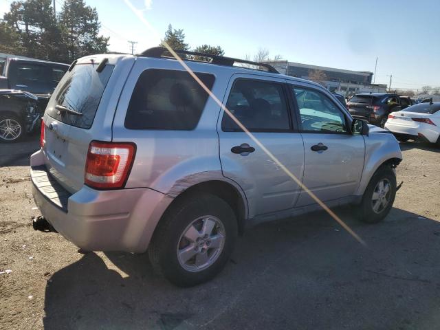 Image 3 of 2009 FORD ESCAPE XLT 2009 with VIN 1FMCU03729KD06365